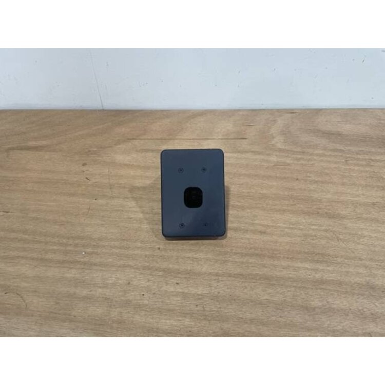 BRACKET ASSY COMPASS P/N: D2511007300500 S/N: SI070029