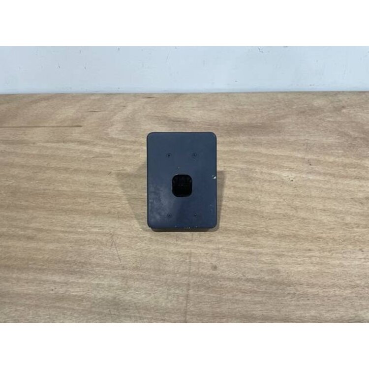 BRACKET ASSY COMPASS P/N: D2511007300500 S/N: SI070031