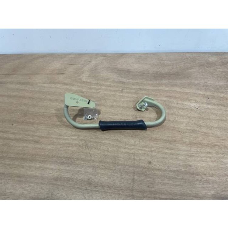 GRIP FOAM LH P/N: D2511140700000 S/N: SI066045