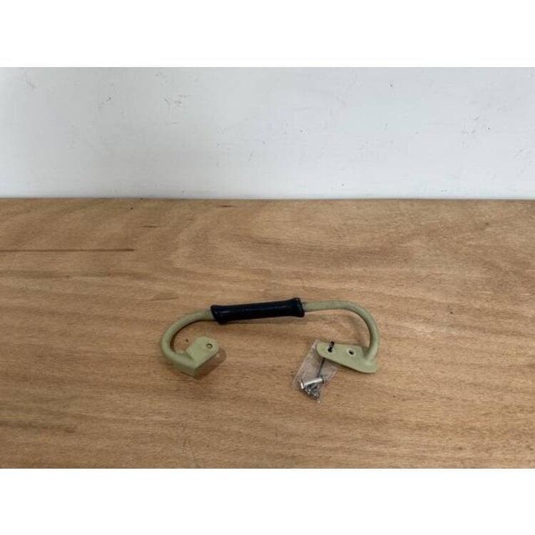 GRIP FOAM RH P/N: D2511140700100 S/N: SI067046