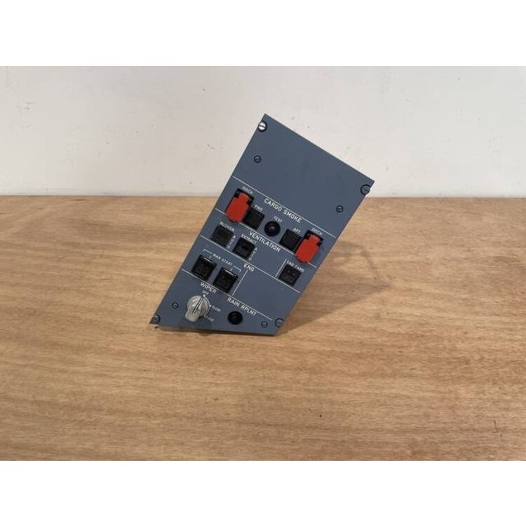 22VU CARGO HEAT PANEL P/N: D9251500700000 S/N: PB12523