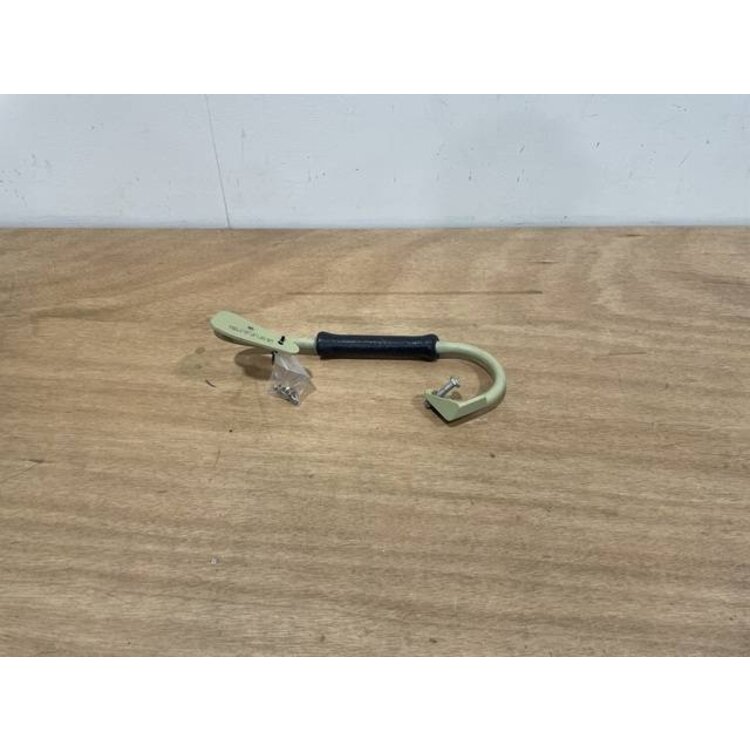 GRIP FOAM RH P/N: D2511140700100 S/N: SI067048