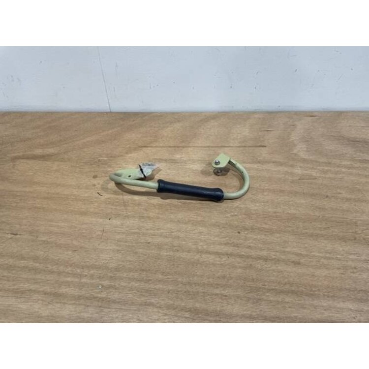 GRIP FOAM RH P/N: D2511140700100 S/N: SI067048