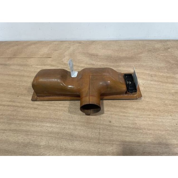 OUTLET ASSY RH P/N: D2121208600100 S/N: SI042046