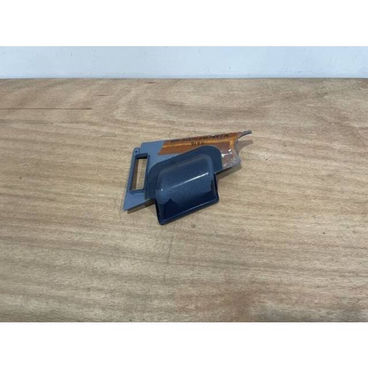 PANEL ASSY GRIP LH P/N: D2511310200000 S/N: SI007035