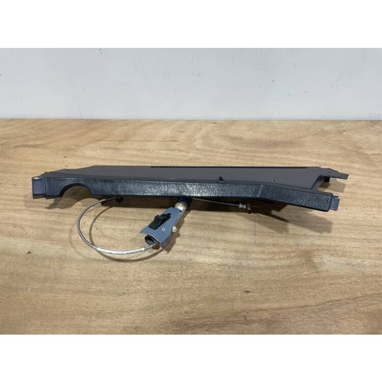 FOAM STRIP ASSY FRT RH P/N: D2511227600000 S/N: SI018032