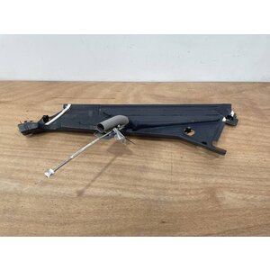 FOAM STRIP ASSY FRT LH P/N: D2511228300000 S/N: SI009038