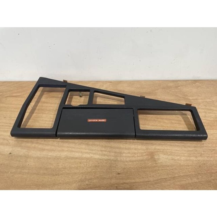 INSERT ASSY 101VU P/N: D2511308000000 S/N: SI029038