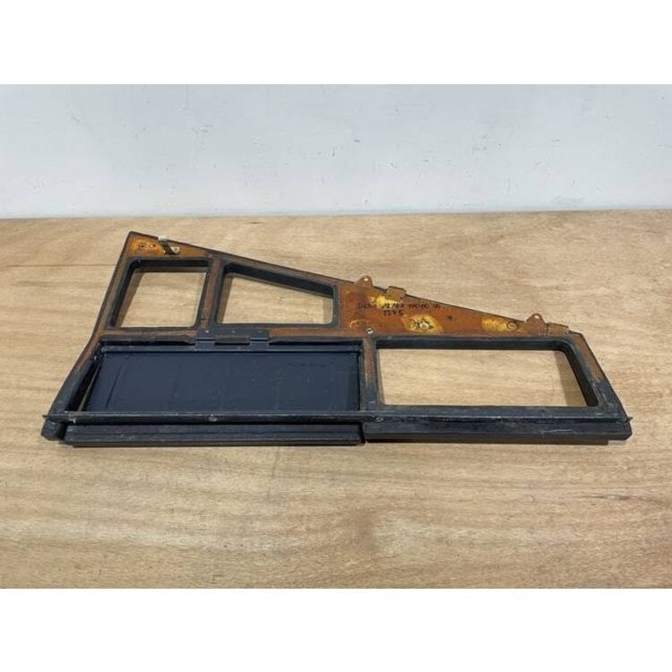 INSERT ASSY 700VU P/N: D2511308400000 S/N: SI048041