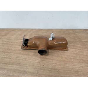 OUTLET ASSY LH P/N: D2121208600000 S/N: SI025047