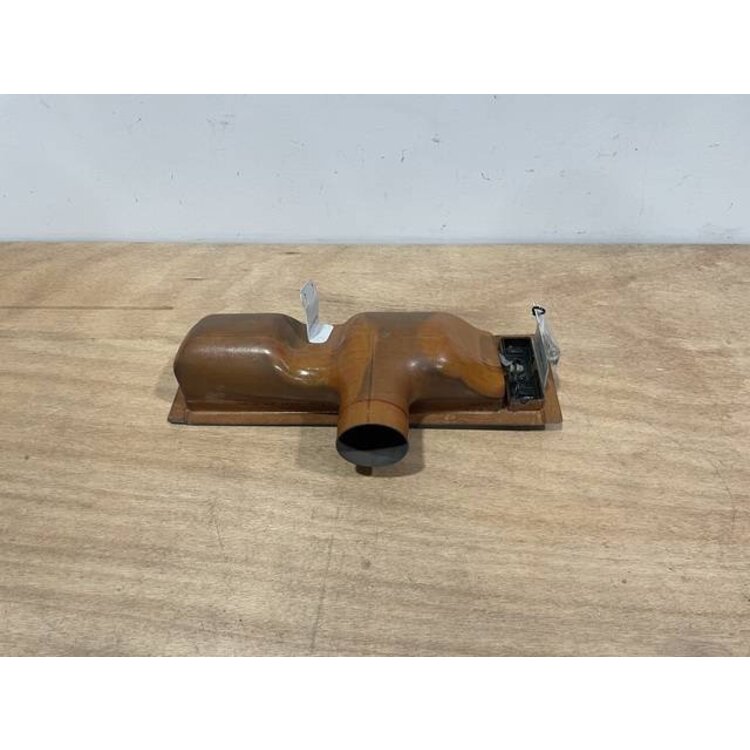 OUTLET ASSY RH P/N: D2121208600100 S/N: SI042048
