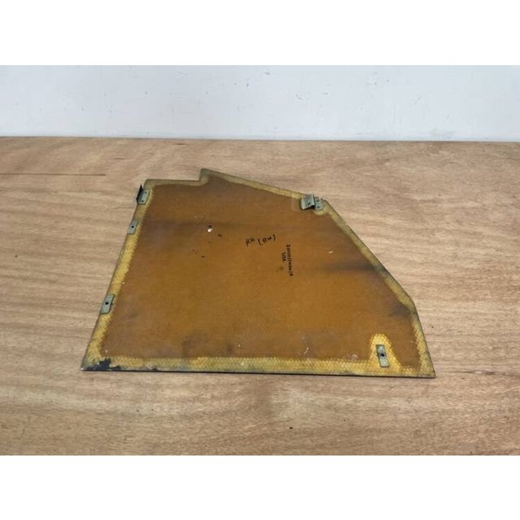 PANEL ASSY FWD RUD RH FO P/N: D2511222300100 S/N: SI039052