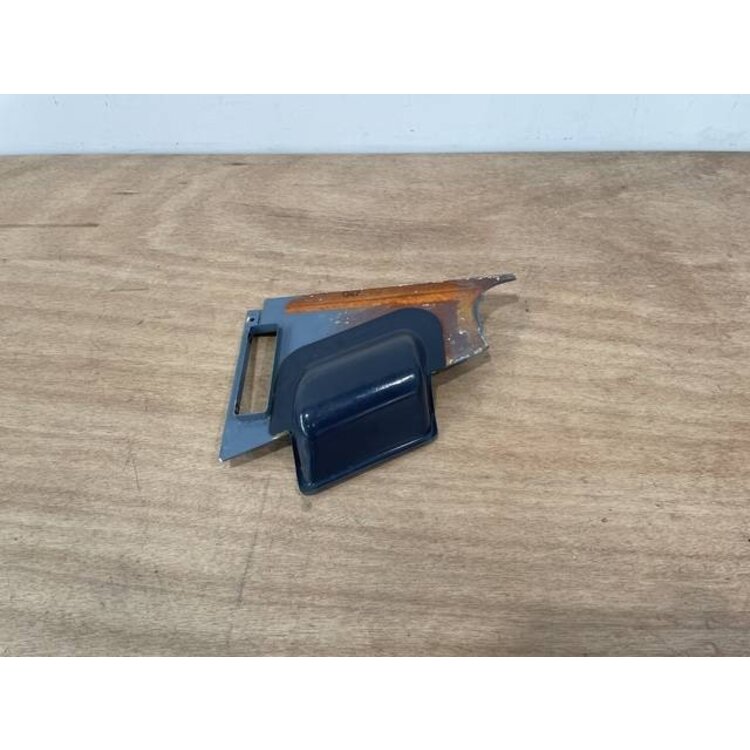 PANEL ASSY GRIP LH P/N: D2511310200000 S/N: SI007037