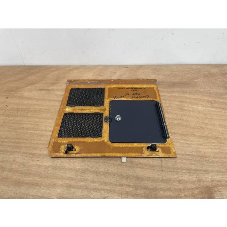 PANEL ASSY REAR RH P/N: D2511218000000 S/N: SI035035