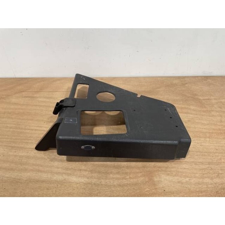 PLATE ASSY LH 19VU P/N: D2511156600200 S/N: SI030035