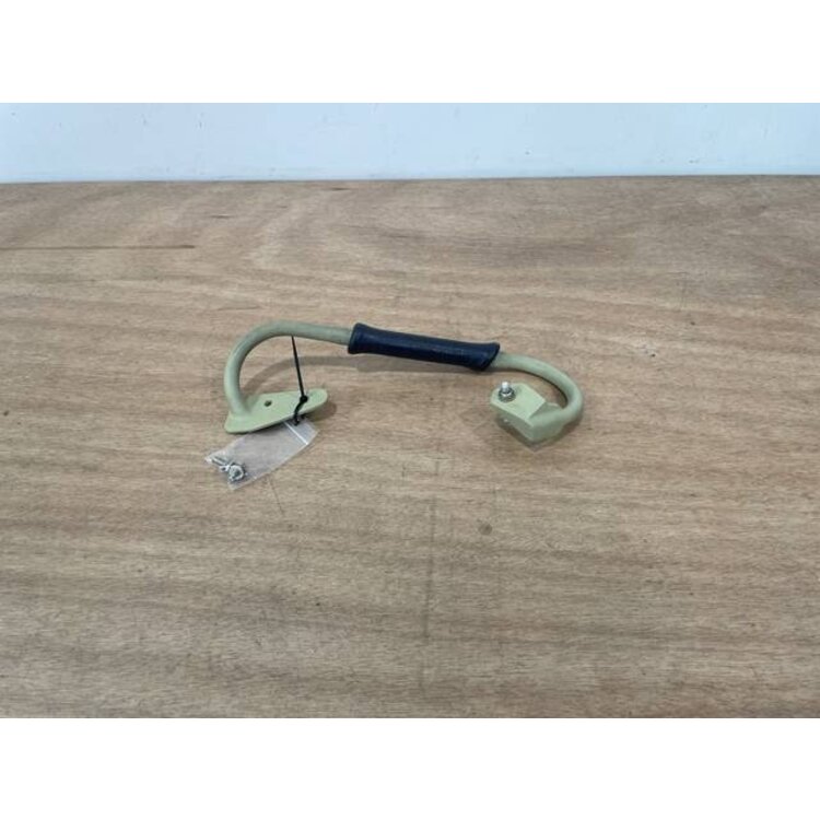 GRIP FOAM LH P/N: D2511140700000 S/N: SI066049