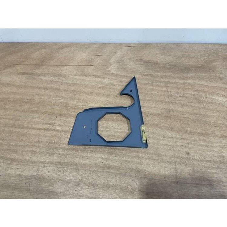 COVER ASSY LAT RH P/N: D2511155900100 S/N: SI065039