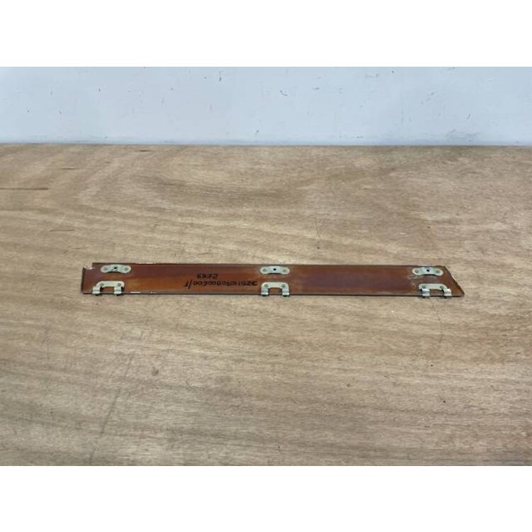 COVER LH P/N: D2511233500000 S/N: SI055038