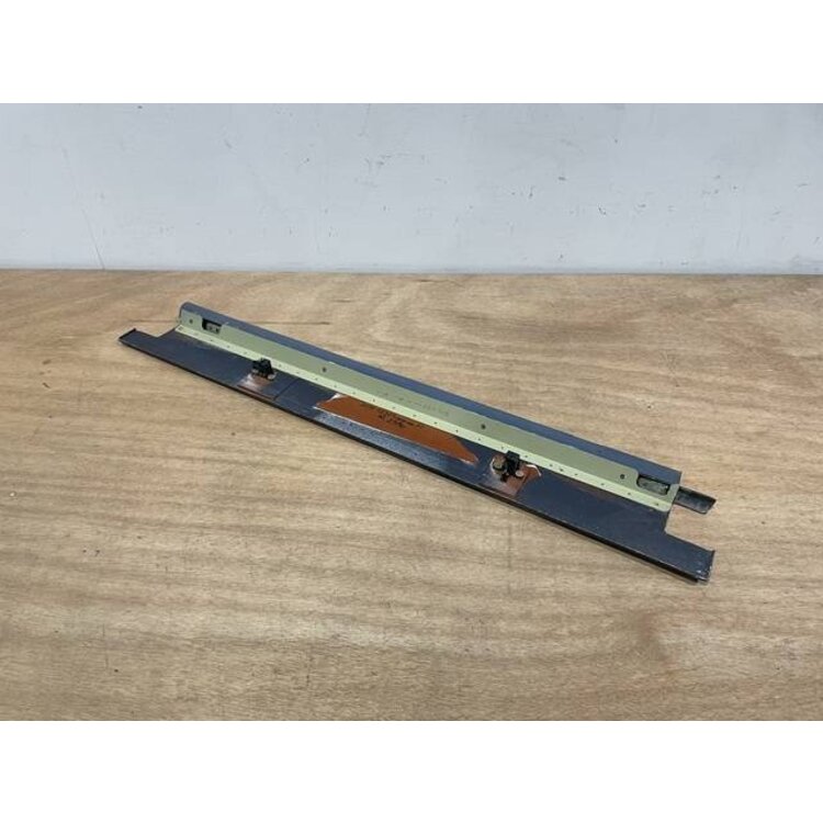 PANEL ASSY LATLH P/N: D2511232900000 S/N: SI028049