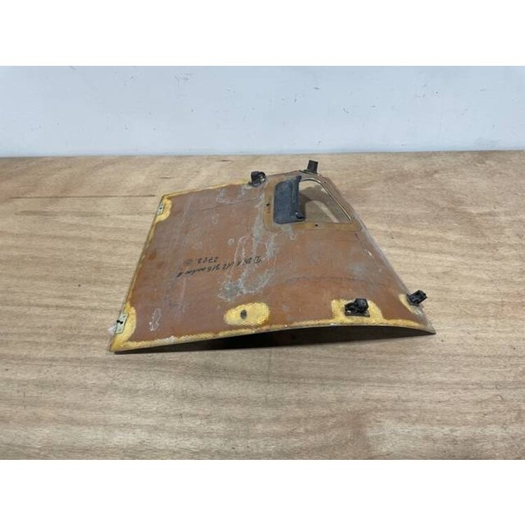 PANEL ASSY RH FOAM GRIP PANEL P/N: D2511231600100 S/N: SI014038