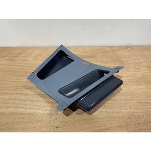 PANEL ASSY RH ESCAPE ROPE PANEL S/N SI011031 PANEL ASSY RH ESCAPE ROPE PANEL S/N SI011031