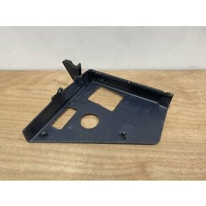 PLATE ASSY LH 19VU P/N: D2511156600200 S/N: SI030037