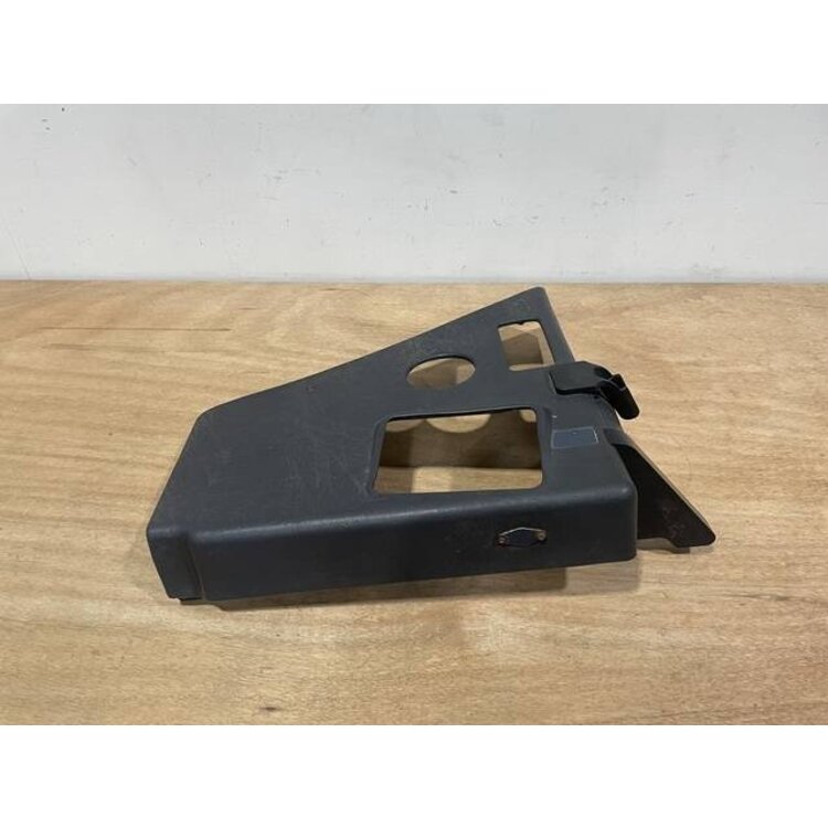 PLATE ASSY RH 18VU P/N: D2511156600300 S/N: SI049035
