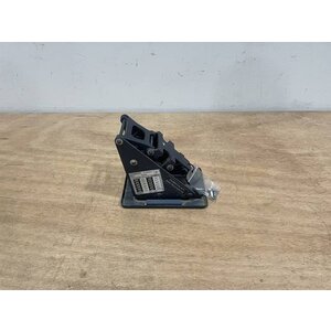 BRACKET ASSY COMPASS P/N: D2511007300500 S/N: SI070033