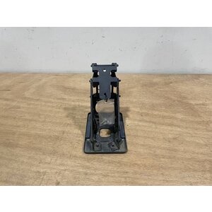 BRACKET ASSY COMPASS P/N: D2511007300500 S/N: SI070033