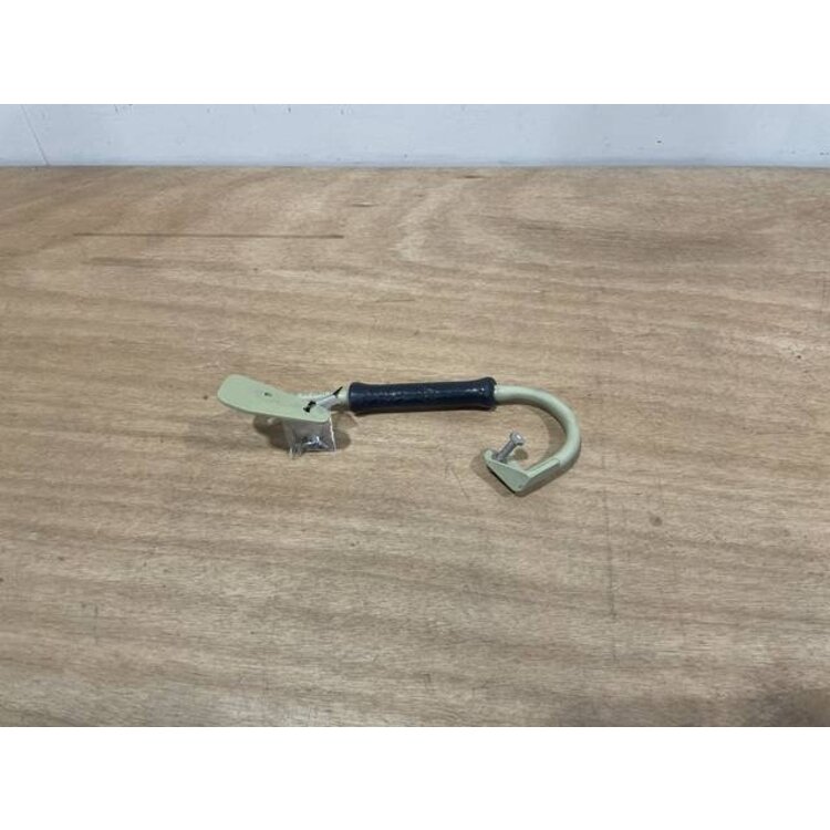 GRIP FOAM RH P/N: D2511140700100 S/N: SI067047