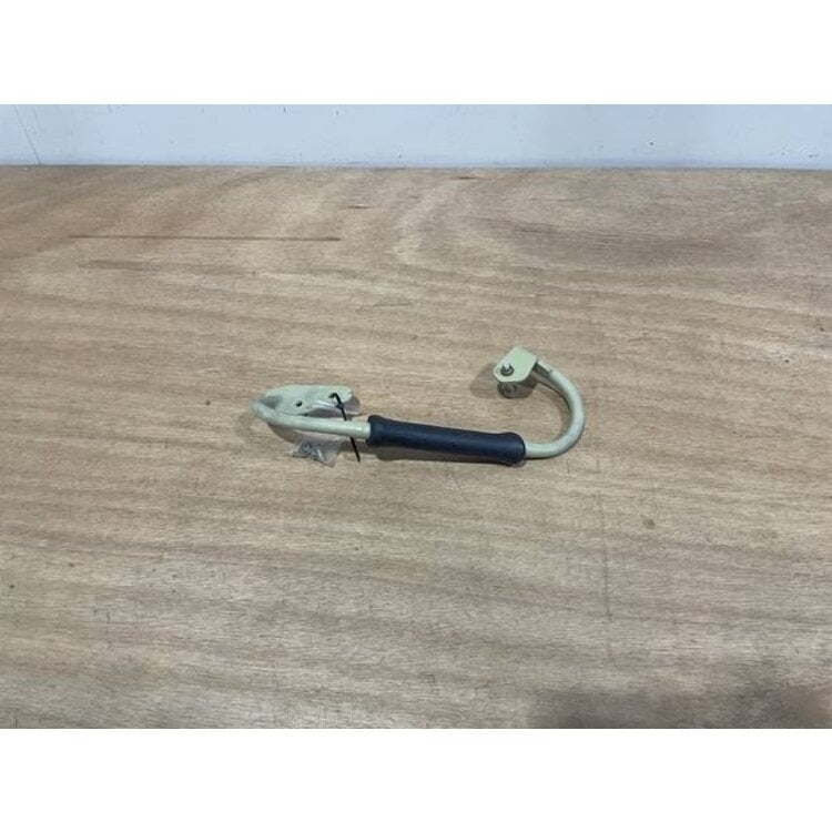 GRIP FOAM RH P/N: D2511140700100 S/N: SI067047