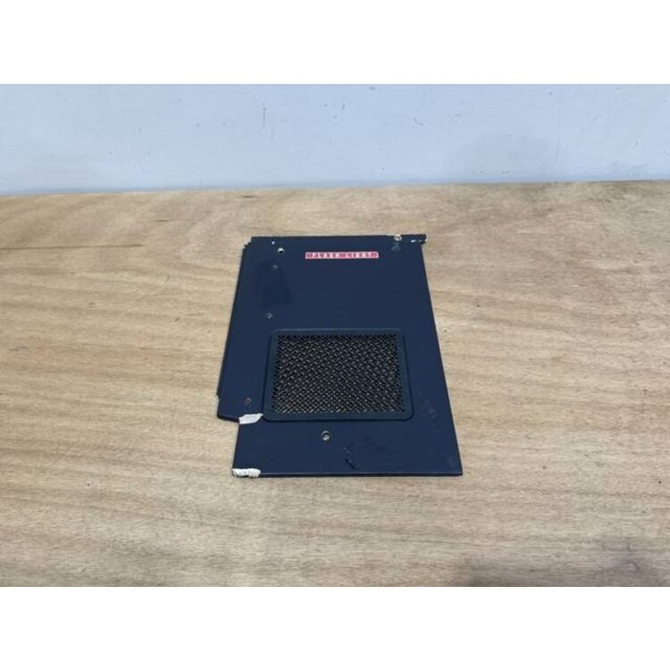 CLOSING PANEL RH P/N: D2511220800100 S/N: SI037043