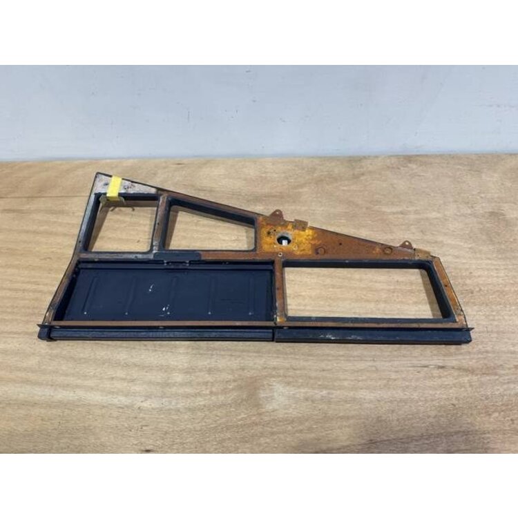 INSERT ASSY 700VU P/N: D2511308400000 S/N: SI048044