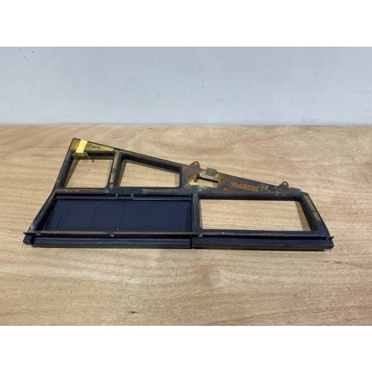 INSERT ASSY 700VU P/N: D2511308400000 S/N: SI048045