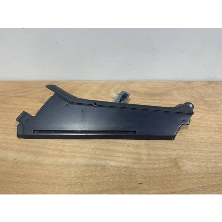 FOAM STRIP ASSY FRT RH P/N: D2511227600000 S/N: SI018036