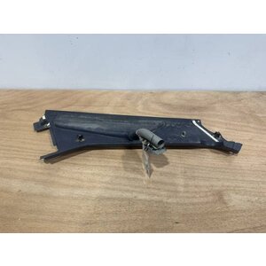 FOAM STRIP ASSY FRT RH P/N: D2511227600000 S/N: SI018036