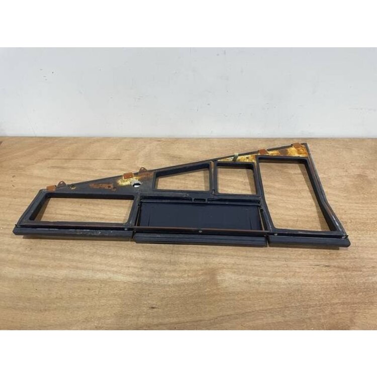 INSERT ASSY 101VU P/N: D2511308000000 S/N: SI029041