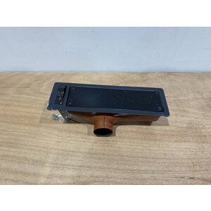 OUTLET ASSY RH P/N: D2121208600100 S/N: SI042050