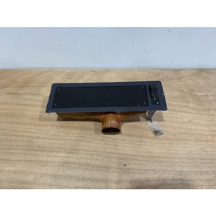 OUTLET ASSY LH P/N: D2121208600000 S/N: SI025050
