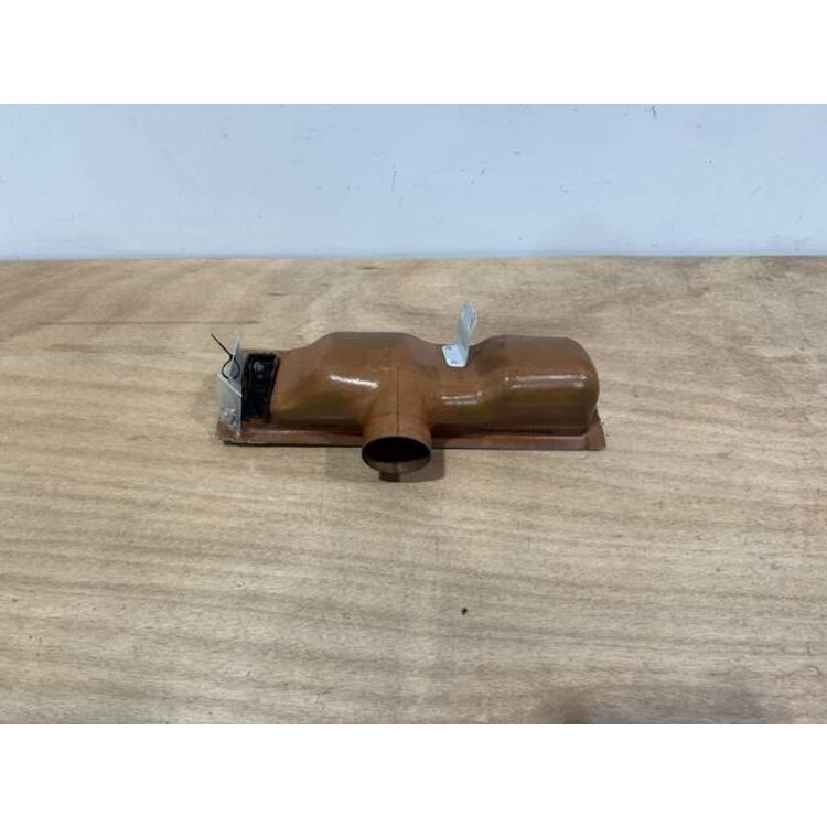 OUTLET ASSY LH P/N: D2121208600000 S/N: SI025050