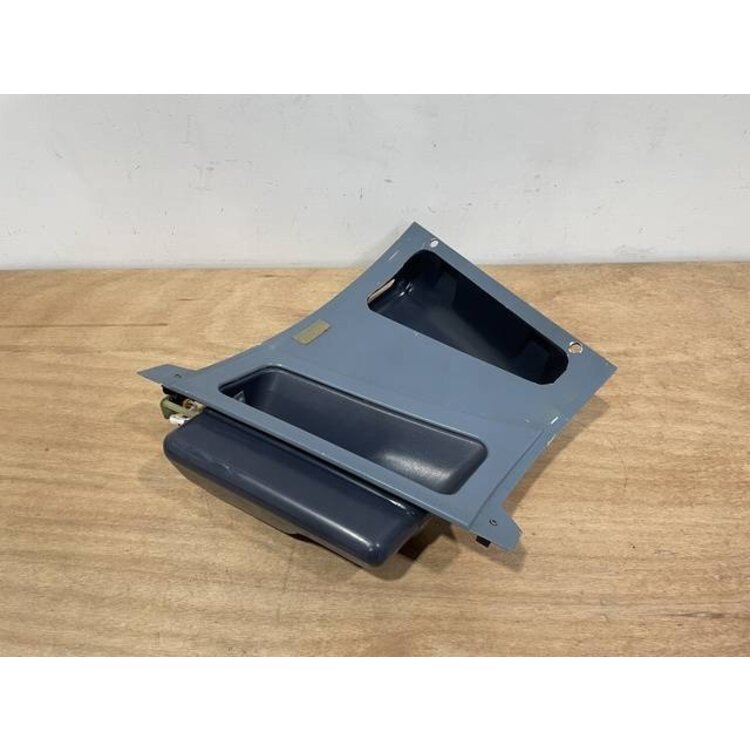 PANEL ASSY LH ESCAPE ROPE PANEL P/N: D2511229700000 S/N: SI002031