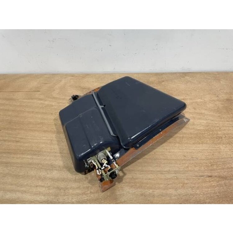 PANEL ASSY LH ESCAPE ROPE PANEL P/N: D2511229700000 S/N: SI002031