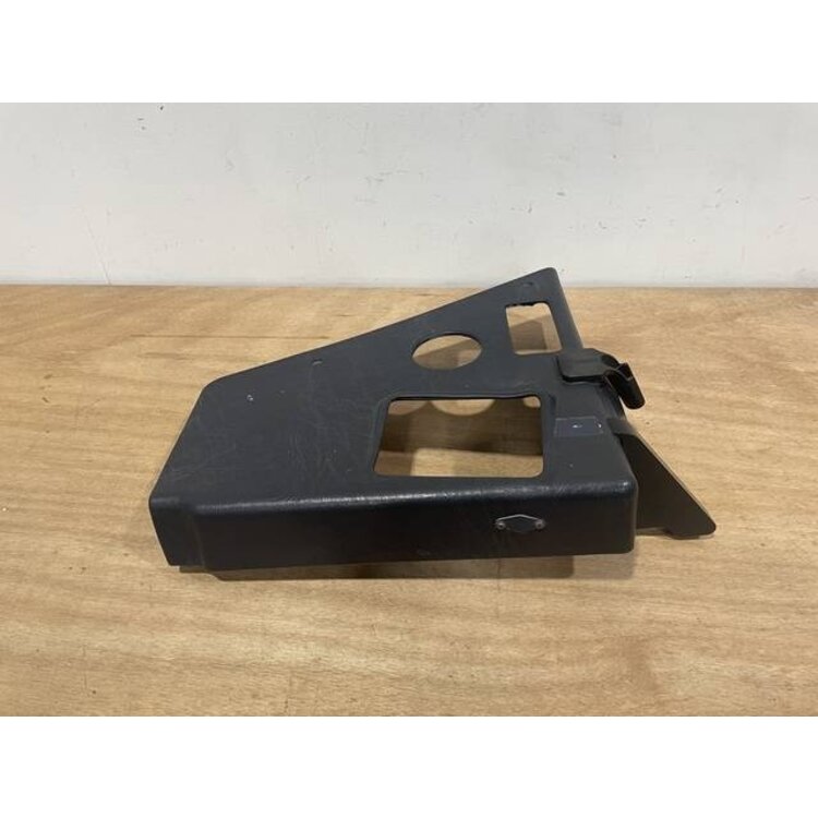 PLATE ASSY RH 18VU P/N: D2511156600300 S/N: SI049036