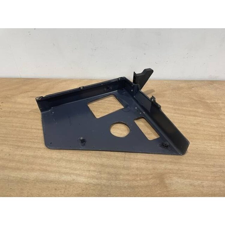 PLATE ASSY RH 18VU P/N: D2511156600300 S/N: SI049036