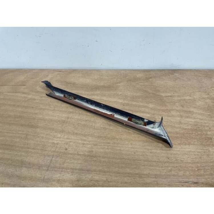 POST ASSY LH SIDE P/N: D2511229500000 S/N: SI057042