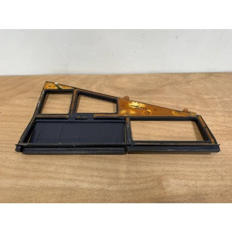 INSERT ASSY 700VU P/N: D2511308400000 S/N: SI048047