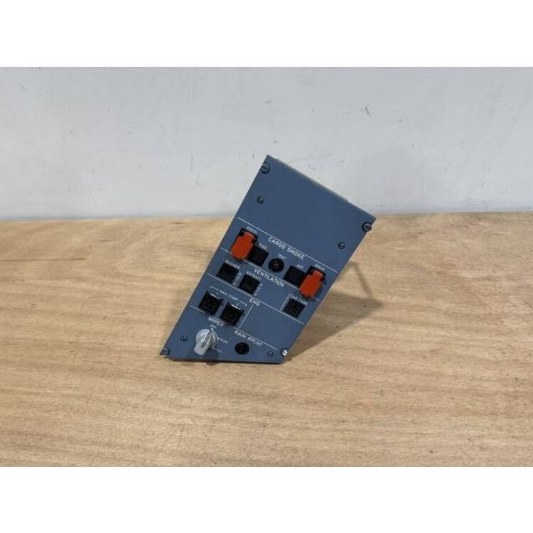 22VU CARGO HEAT PANEL P/N: D9251500700000 S/N: PB11697