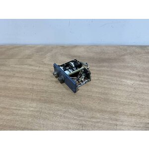 111VU FLOOD LIGHT PANEL P/N: D9251504600000 S/N: PB12036
