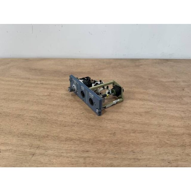 112VU LIGHT AIDS PANEL P/N: D9251504700000 S/N: PB11697