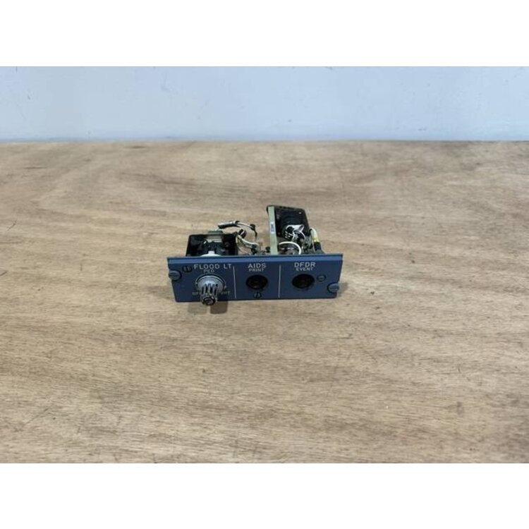 112VU LIGHT AIDS PANEL P/N: D9251504700000 S/N: PB12036